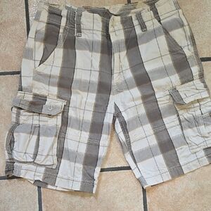 Levi's Men's Cargo Shorts - Beige and Gray Plaid